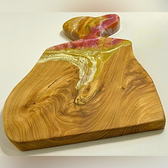 BRAND NEW Hand-carved Wooden Resin Charcuterie Board - Picture 6 of 12